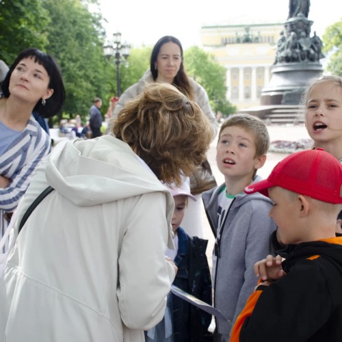 Юные первооткрыватели: детский маршрут по центру Петербурга
