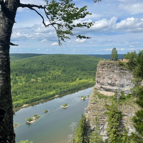Треккинг в горах Урала: подъём на Полюд и Ветлан