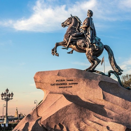 Литературный Петербург. Ожившая классика на улицах города