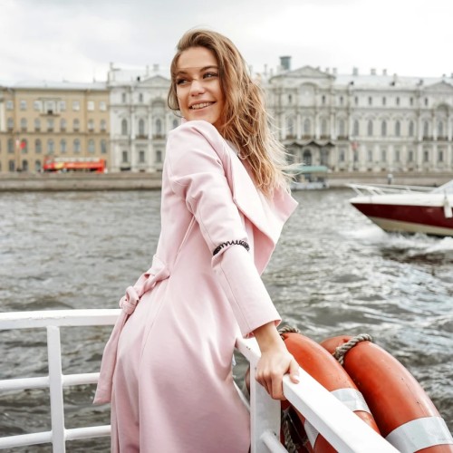 Петра творения за выходные из Москвы: Северная столица, Кронштадт, Петергоф