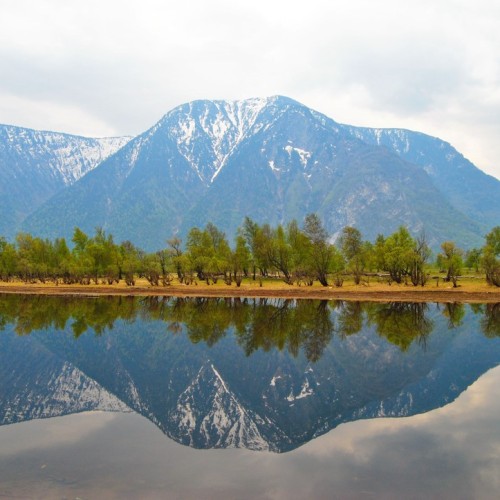 Насыщенная поездка в инопланетный край: сплав по Катуни, Телецкое озеро и долина Чулышман