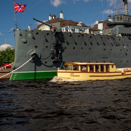 Индивидуальная экскурсия на атмосферном катере «Онегин»