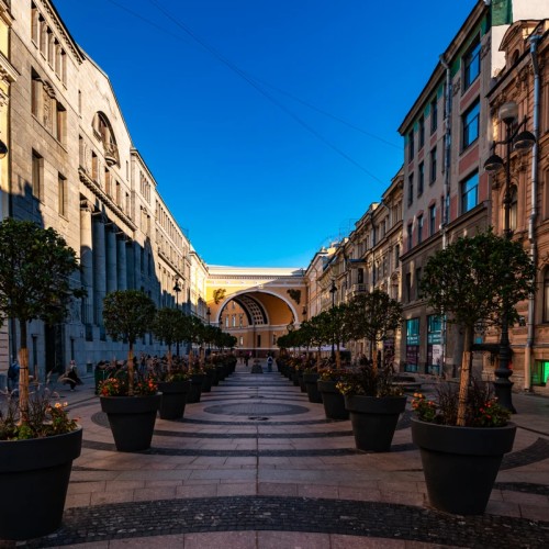 Пешеходная экскурсия «Бриллиантовая улица и музей Фаберже»