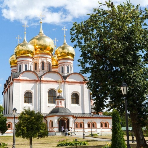 В края озёрные да обители островные: автобусный тур на Селигер и Валдай