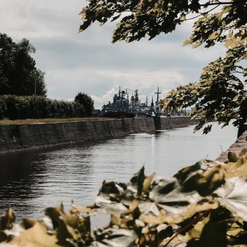 Кронштадт легендарный — из Петербурга