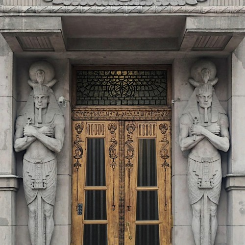 Самые необычные дома Петербурга