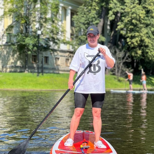 На сапах — по Каменному острову