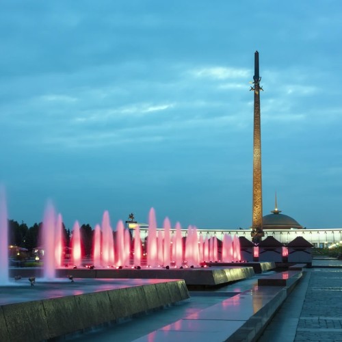 Три часа на автобусе — и вы знакомы с Москвой!