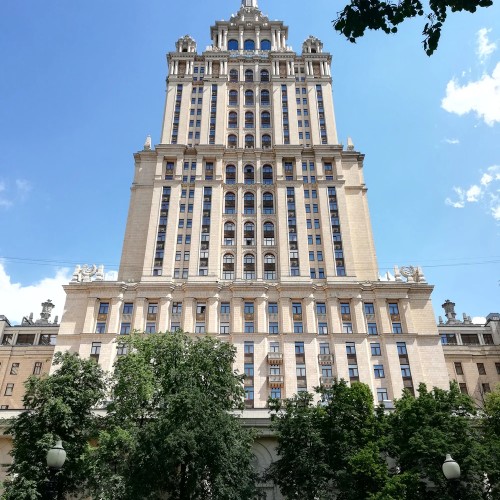 По Красной площади и центру Москвы — пешком и на автобусе