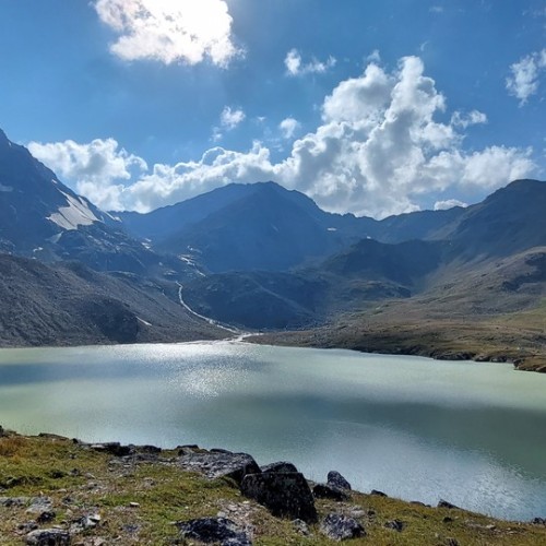Нетипичное Приэльбрусье: треккинг налегке к 4 высокогорным озёрам с проживанием в гостинице