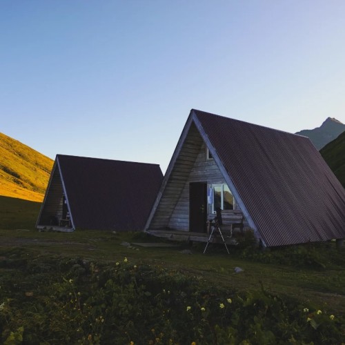 Поход в окрестностях Красной Поляны: Бзерпинский карниз и лагерь «Холодный»