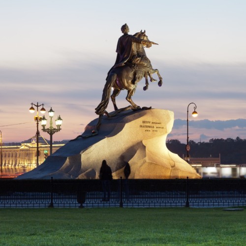 Трансфер из аэропорта с обзорной экскурсией по Петербургу