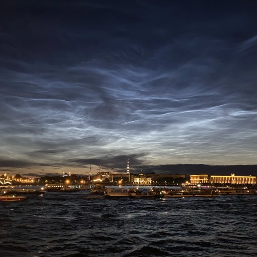 Романтика белых ночей и разводных мостов