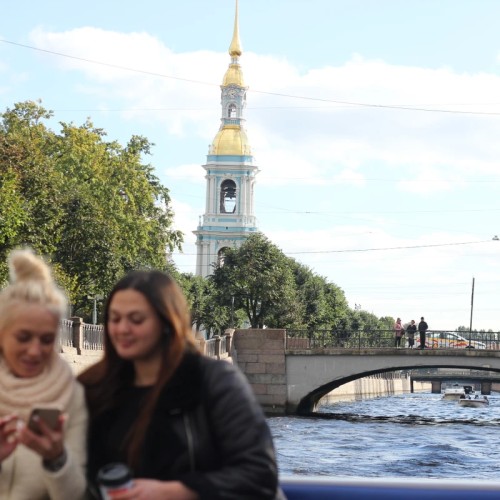 По рекам и каналам Северной столицы