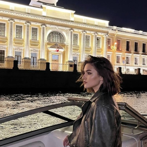 На катере по Мойке и Фонтанке — только своей компанией