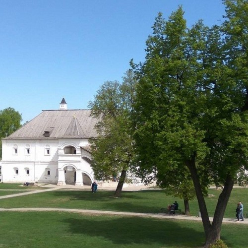 «Эта улица мне знакома»: Константиново, Рязань и Спас-Клепики