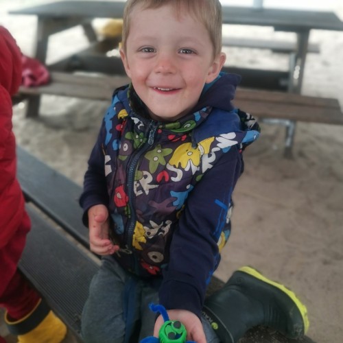 На остров за приключениями: семейный отдых на Ладоге с палатками, вожатыми и няней