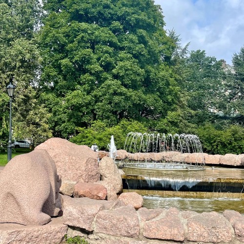 В старинный Выборг — на комфортабельном авто из Петербурга