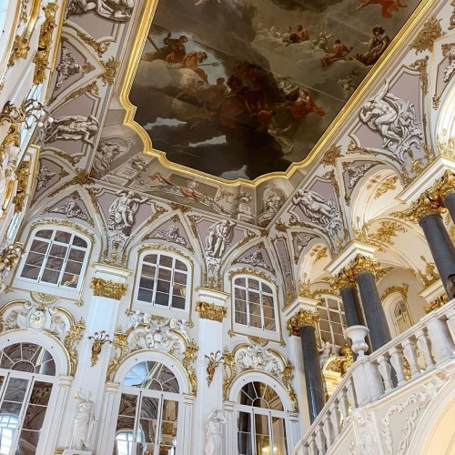 Эрмитаж: по следам династии Романовых (билеты включены)