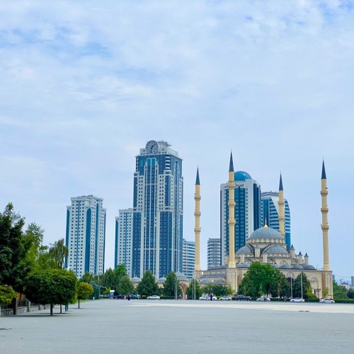 Впечатляющая Чечня в мини-группе: горы, озёра, современные мечети и средневековые башни