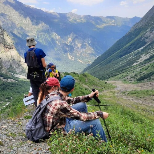 Треккинг в Цейском ущелье налегке с проживанием в гостинице (всё включено)