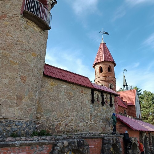 К форту «Красная горка» и «Андерсенграду» — из Петербурга