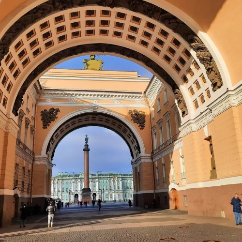 Фейк или Факт: 12 невероятных историй Петербурга