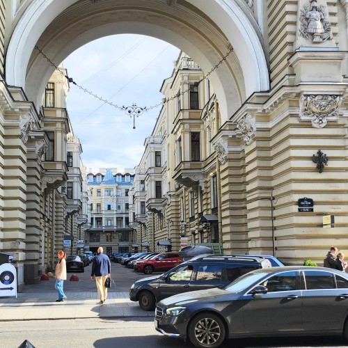 Богатые тоже плачут