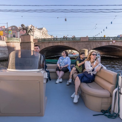 Северная Венеция — по малым рекам и каналам Петербурга