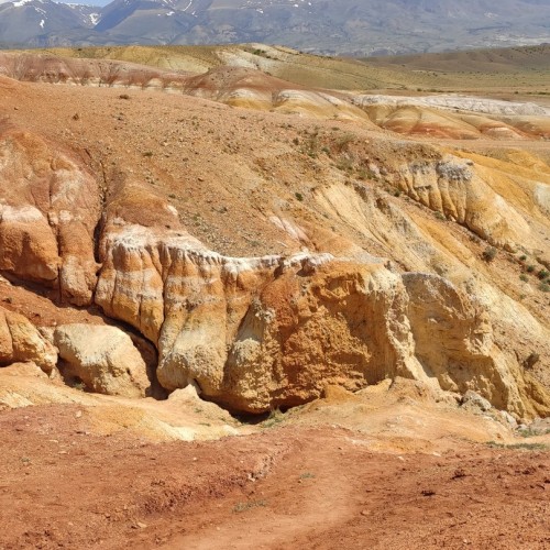 Перезагрузка на Алтае: топ локаций, заповедное озеро и моторафтинг по Катуни