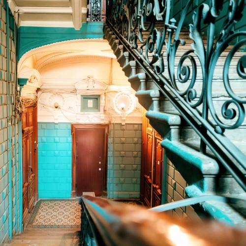 Питер с крыши, колоритные парадные и секретные дворы-колодцы