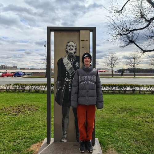 «Мы гуляем с дядей Петей!» семейная аудиоэкскурсия в Петербурге