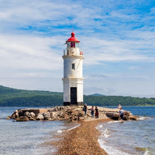 По волнам Японского моря на яхте с маской, сапом и деликатесами (мини-группа)