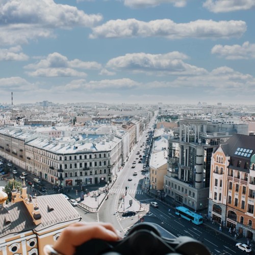 Must-see: Питер с высоты, парадные и легендарная квартира Довлатова