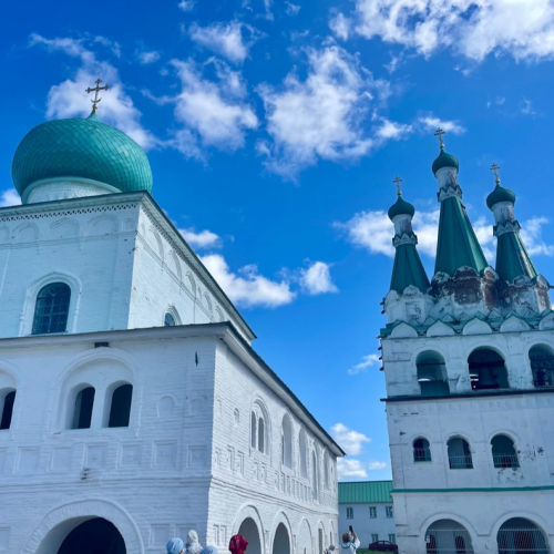 Вдаль от мирской суеты: индивидуальное путешествие-паломничество по монастырям Ленобласти