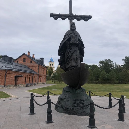 Остров-монастырь Коневец: на страже красоты и покоя