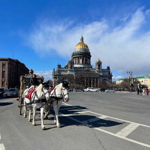 По линиям судеб: «бриллиантовая» улица и Исаакиевский собор