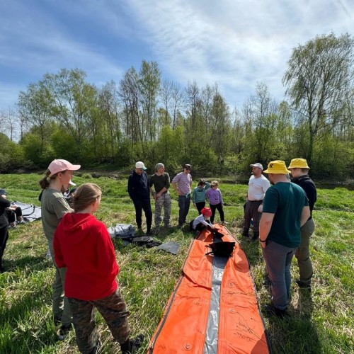 Первый раз с веслом в руках: лёгкий сплав по реке Воре (всё включено)