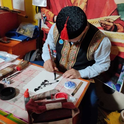 Цветущие тюльпаны и буддийские святыни: из Волгограда в Элисту