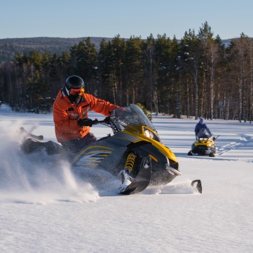 Активный тур на зимний Байкал: катание на снегоходе, хивусе и коньках и подлёдная рыбалка