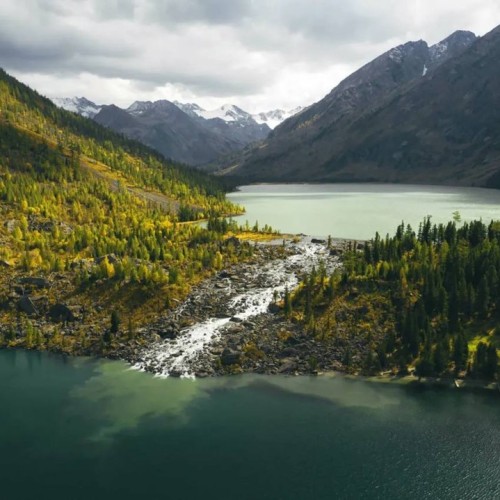 Ретрит для женщин в Уймонской долине: духовные практики и экскурсии в мини-группе