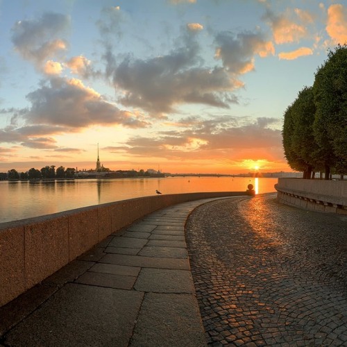 Романтика и тайны невских берегов