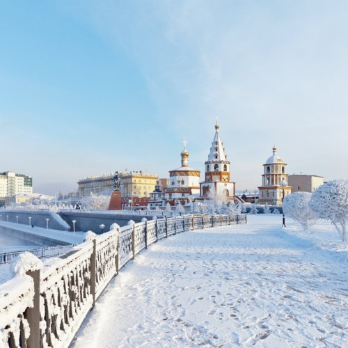 Активный тур на зимний Байкал: катание на снегоходе, хивусе и коньках и подлёдная рыбалка