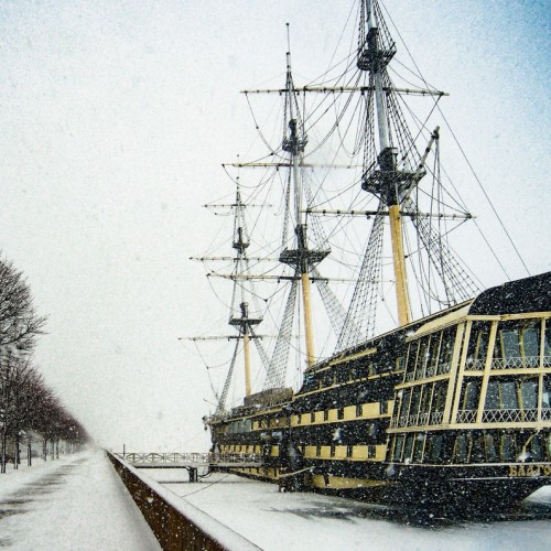 Трансфер из аэропорта/вокзала + авторская экскурсия по Петербургу