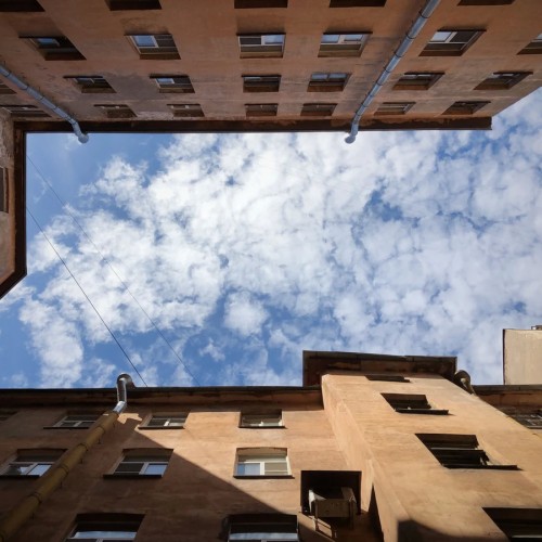 Нетривиальная прогулка по forbes-адресам старого Петербурга