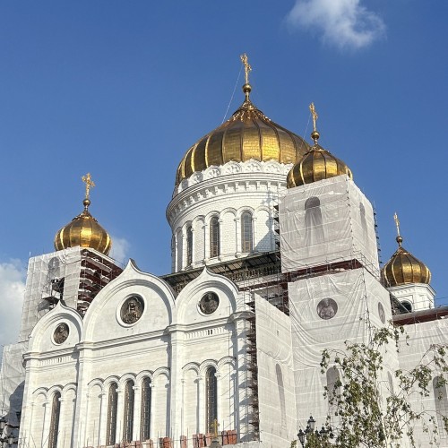 Футуризм против историзма
