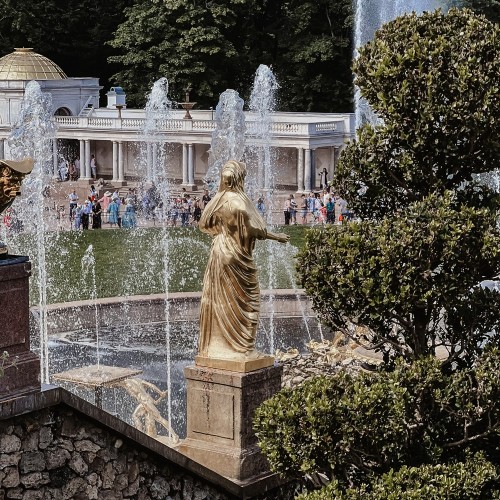 Автомобильная экскурсия в Петергоф и Ораниенбаум