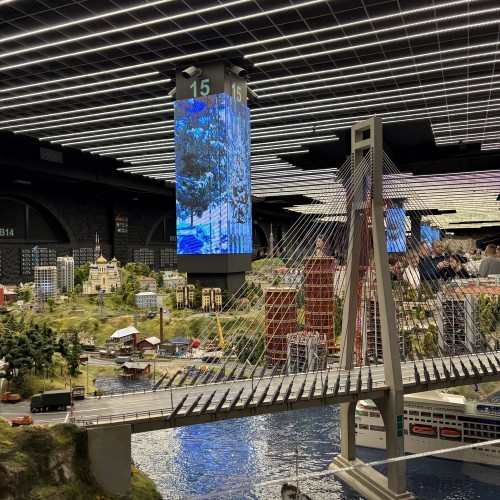 Из Санкт-Петербурга — по всей России! Групповая экскурсия по «Гранд Макету» (билеты включены)