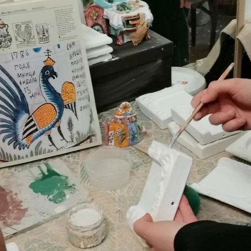 Нетрадиционная народная Гжель: майолика и гончарное искусство