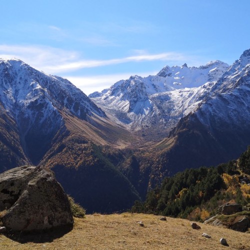 Треккинг в Чегемском ущелье без рюкзаков с проживанием в гостевом доме (всё включено)